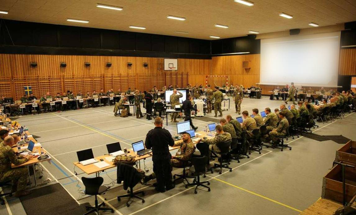 Hjemmeværnet støtter med afviklingen i øvelsens planlægningssektion.