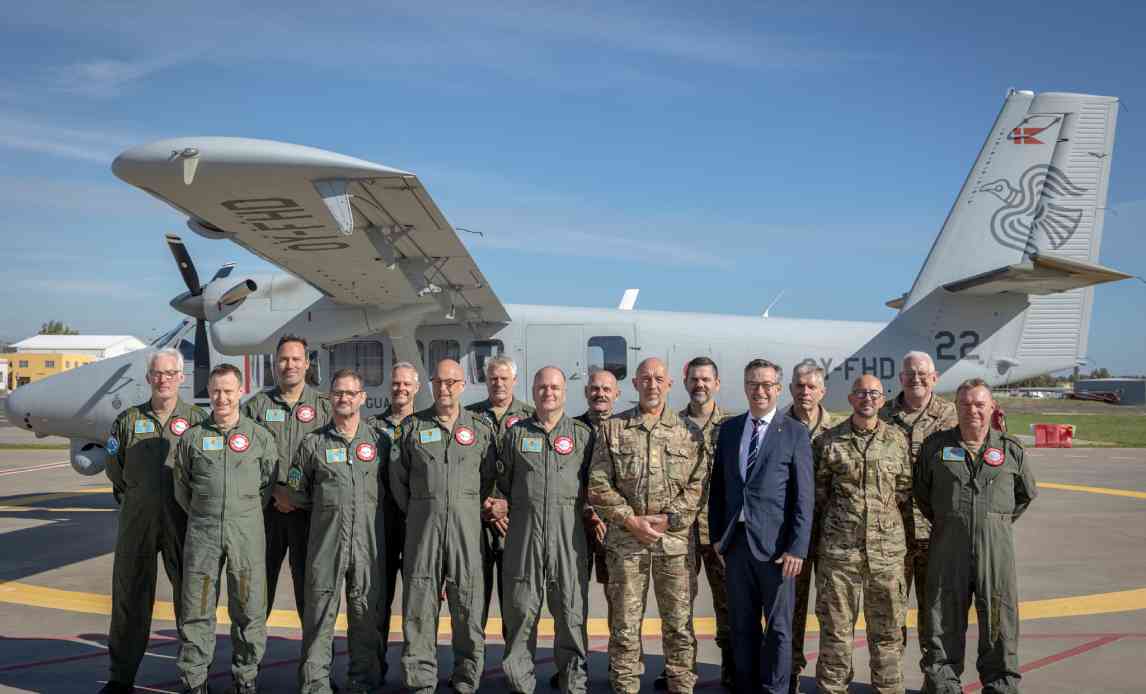 Chefen for Hjemmeværnet og den kommitterede med de frivillige til Frontex.