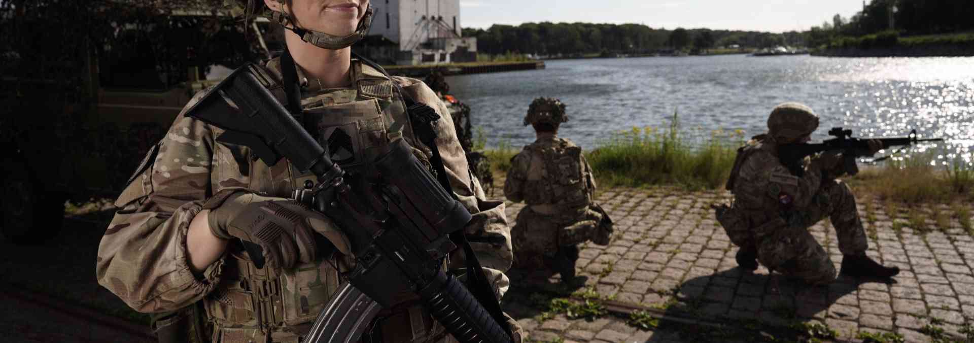 Frivillig hjemmeværnssoldater under øvelse med bevogtning